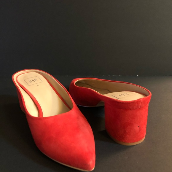 NIB GAP size 8 Red Mules Suede worn once* - Picture 3 of 10